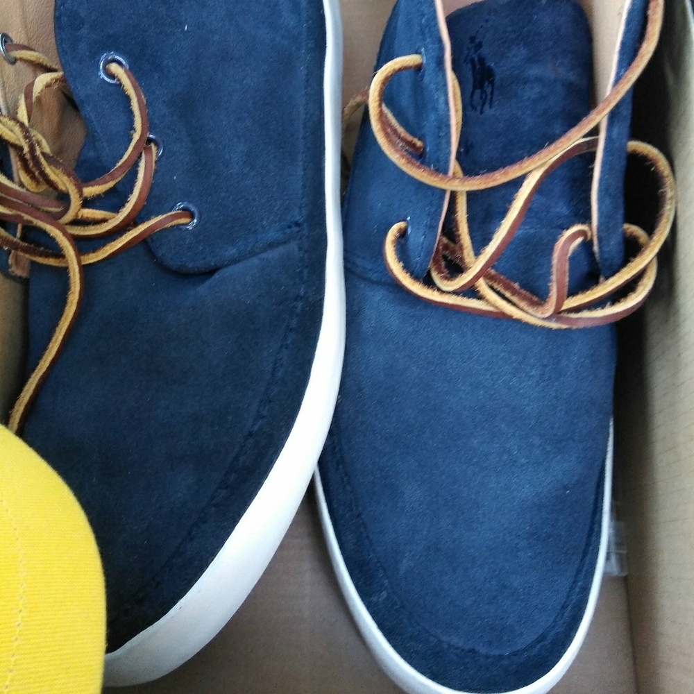 👟👟2️⃣Pair$3only if you bundle with jewelery only